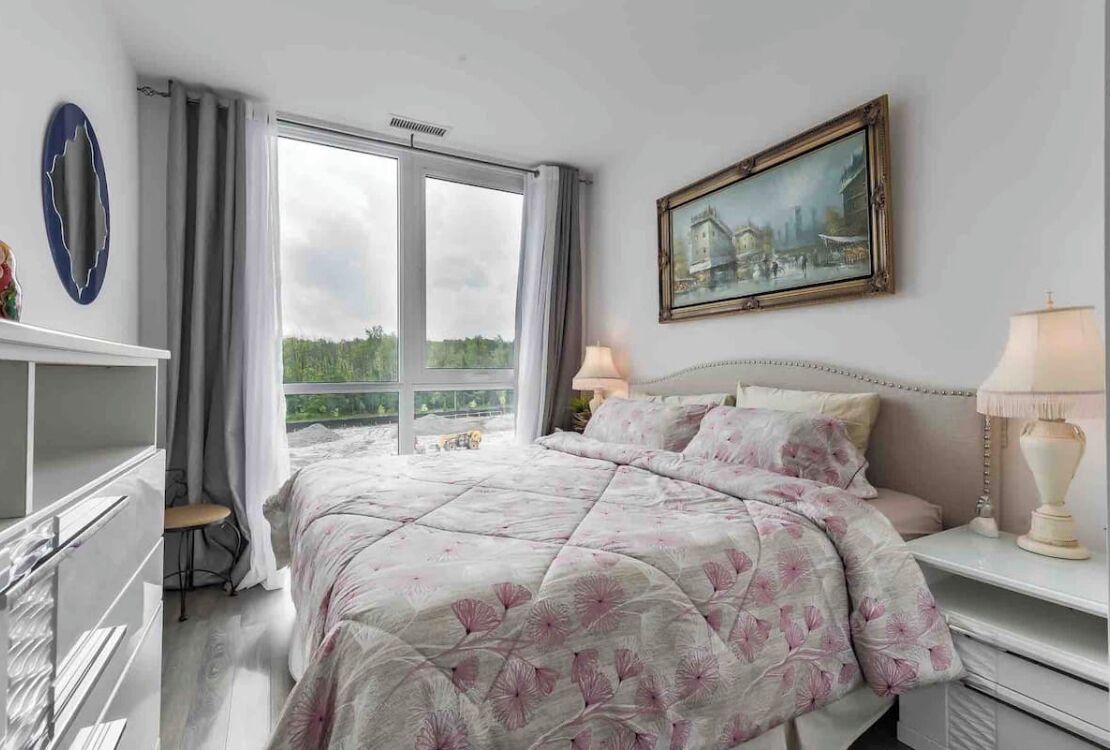 2 bedrooms, in-room safe, iron/ironing board, WiFi (free)