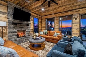 Smart-TV, Kamin, Tischfußball