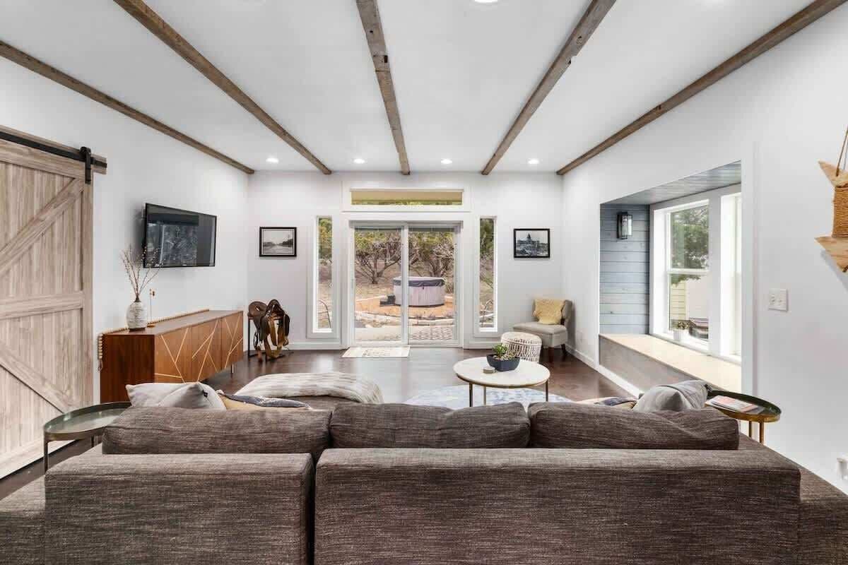 Télévision, espaces bureaux