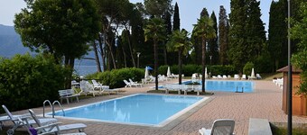 Gardenia apartment in Oggebbio with lake view