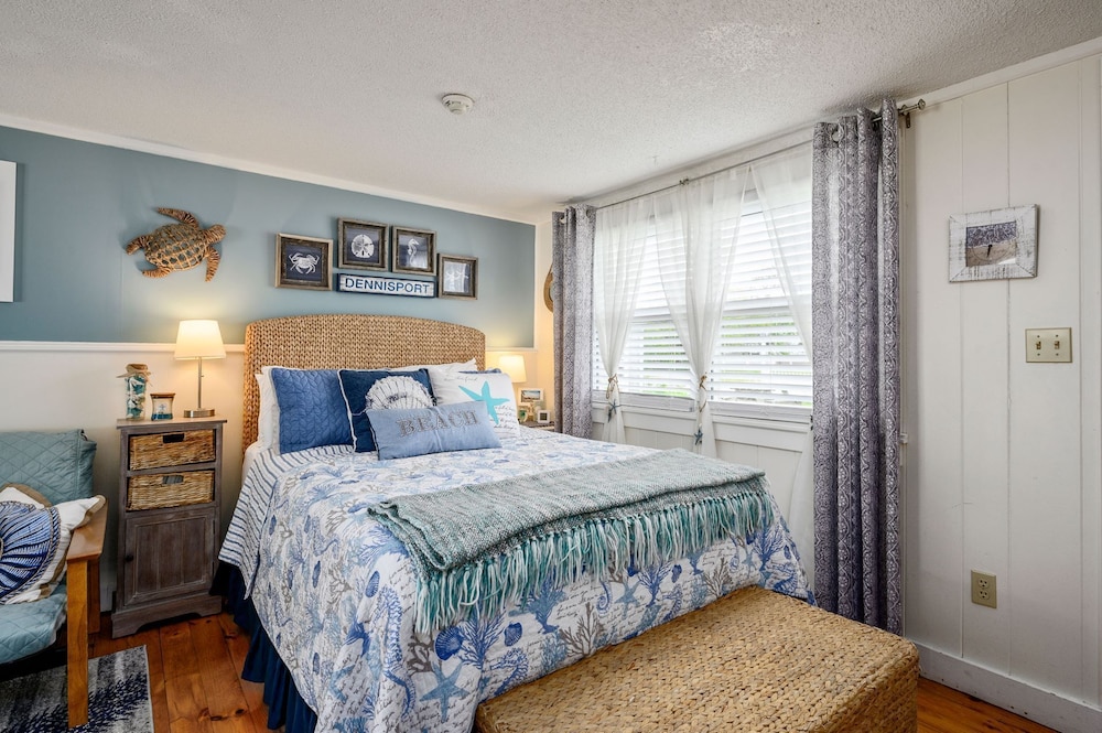 5 Cozy Studio Condo with pool & patiowalk to beach Dennis Port Vrbo