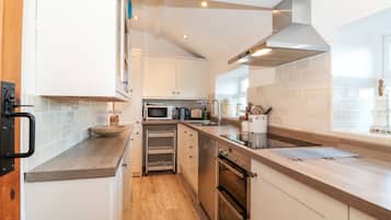 Fridge, dishwasher, electric kettle, toaster