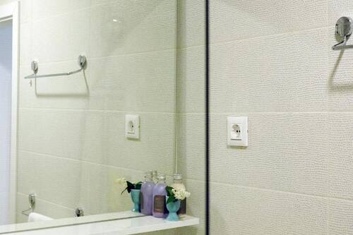 Douche, serviettes fournies
