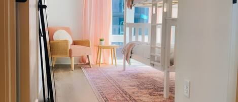 2 bedrooms, in-room safe, WiFi, bed sheets