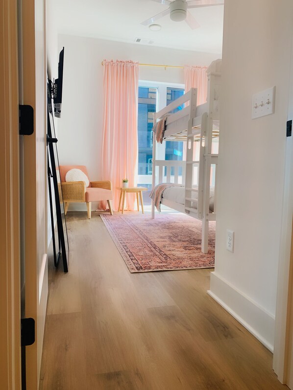 2 bedrooms, in-room safe, WiFi, bed sheets