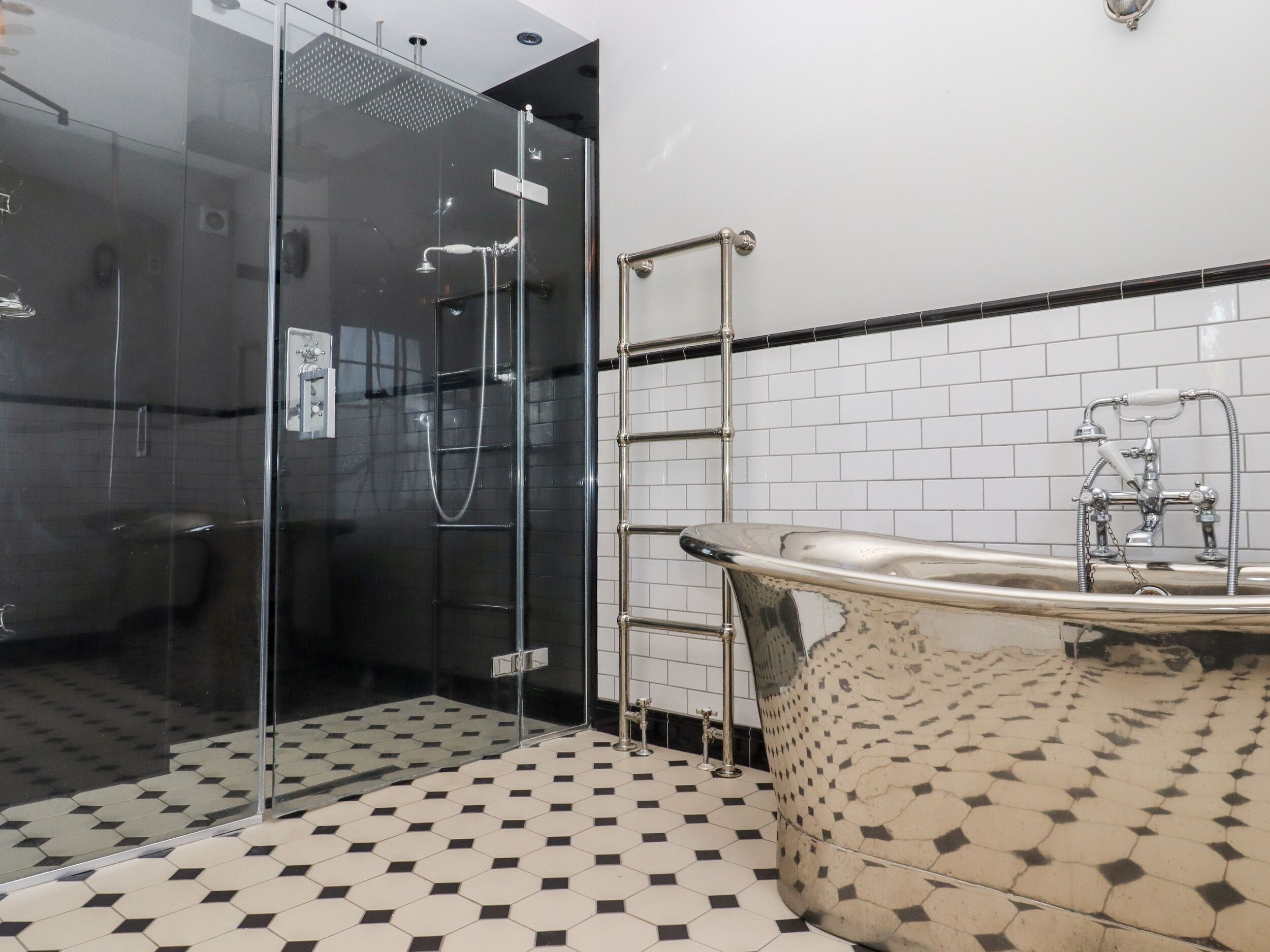 Cottage | Bathroom | Shower