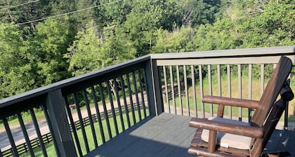Mountain Creek Lodge located within 20 minutes of Virginia Tech
