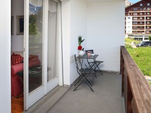 Outdoor dining - Cosy apartment for 4 people with WIFI, TV, balcony and panoramic view (Bluche)