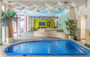 Innenpool, beheizter Pool