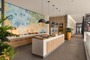 Daily buffet breakfast (VND 227000 per person)
