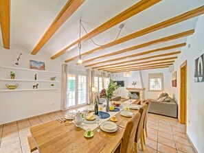 Dining - Stunning private villa for 6 people with A/C, private pool, WIFI, TV, terrace and pets allowed (Benissa)
