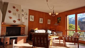 Fernseher, Kamin