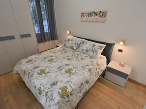 1 bedroom, iron/ironing board, travel cot, free WiFi - Cosy apartment for 4 guests with A/C, WIFI and TV (Milan)