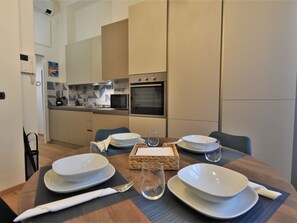 Dining - Lovely apartment for 4 guests with WIFI, A/C and TV (Milan)