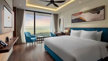 Premium bedding, down comforters, minibar, desk