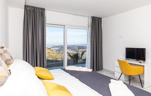 2 bedrooms, free WiFi, bed sheets - 2 bedroom cozy home in Seget Gornji (Seget Gornji)