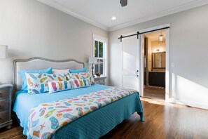 5 bedrooms, WiFi, bed sheets