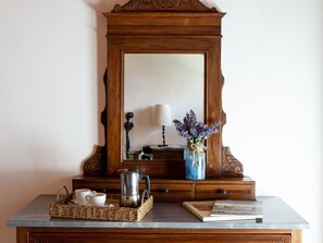 Interior - Lovely apartment in villa for 4 people with WIFI, terrace, pets allowed and panoramic view (Greve In Chianti)