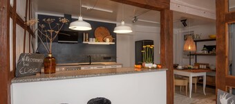 Lovely apartment for 4 guests with WIFI, TV, patio and pets allowed