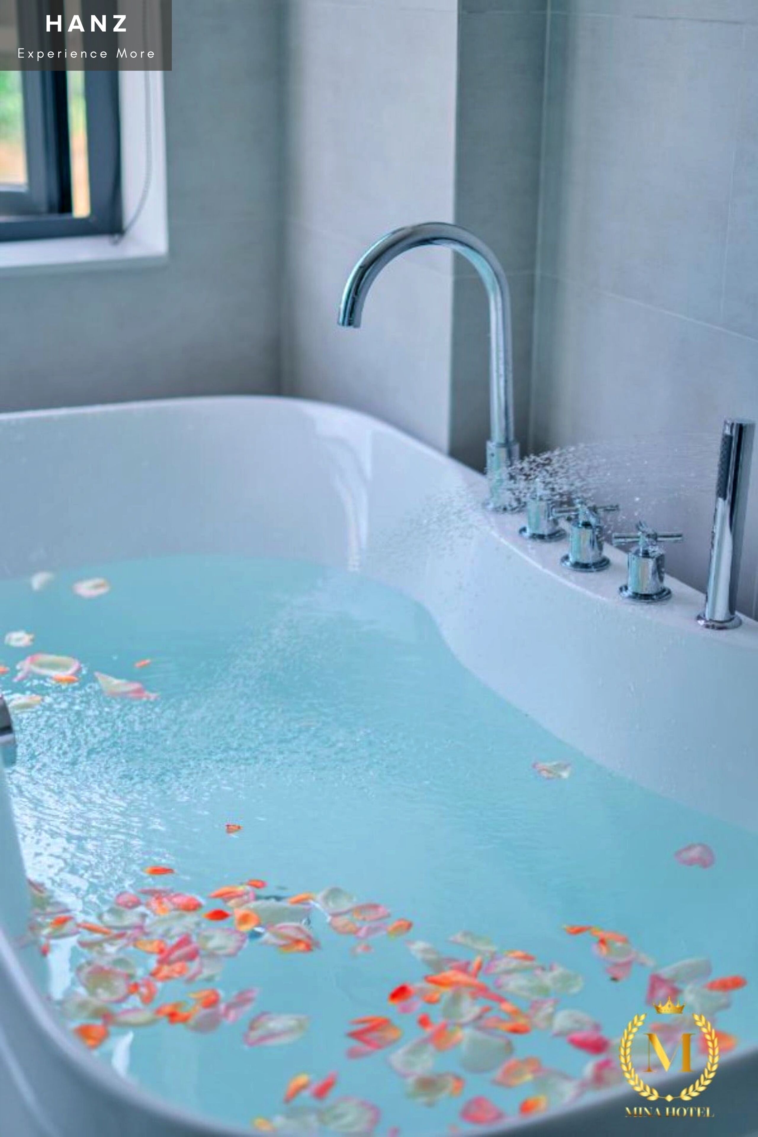 豪華雙人房 | 浴室 | 淋浴設備、水療按摩蓮蓬頭、名牌盥洗用品、吹風機