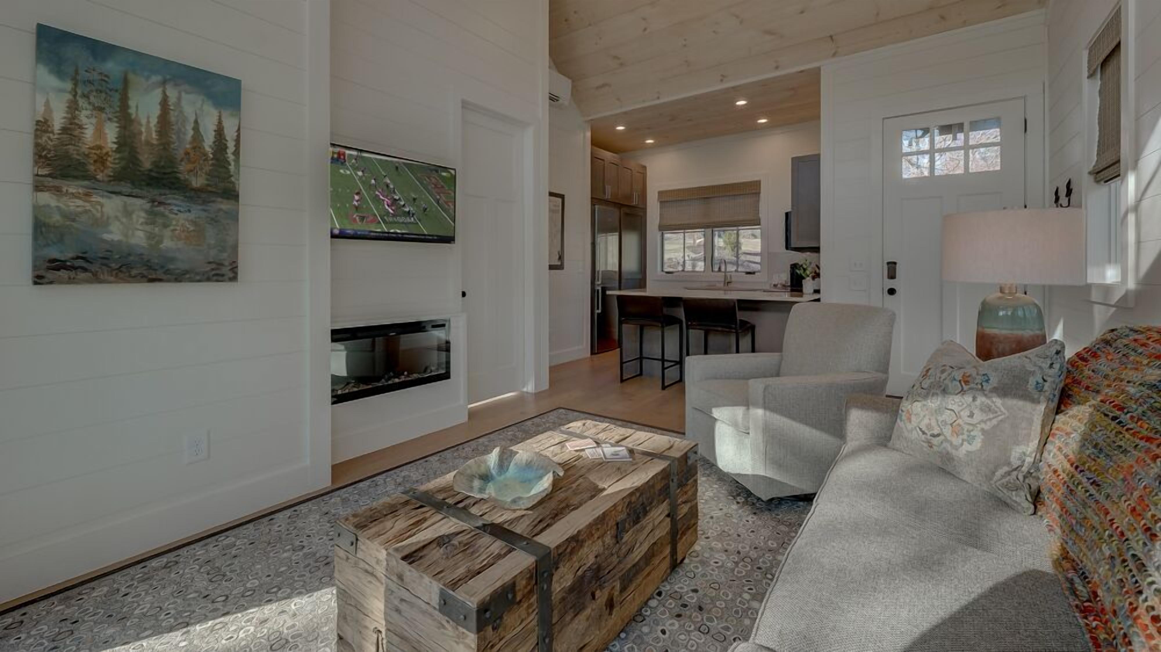 Televisión y chimenea 