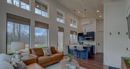 Golf and Riverfront Cottage | King Bed | Group Availability