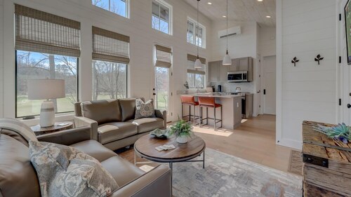 Golf and Riverfront Cottage | King Bed | Group Availability