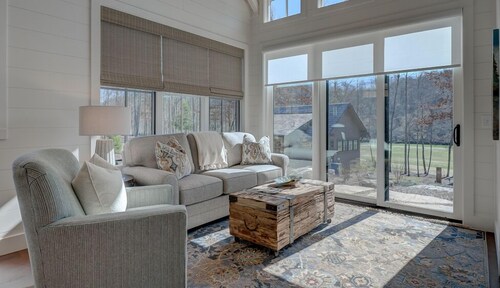 Golf and Riverfront Cottage | King Bed | Group Availability