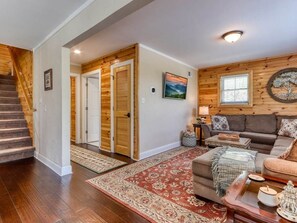 Televisie en een open haard