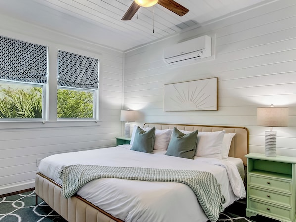 9 bedrooms, iron/ironing board, WiFi, bed sheets