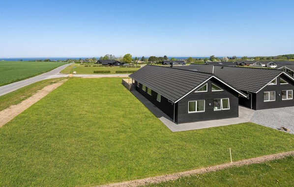 Exterior - Nice home in Bogense with WiFi (Bogense)