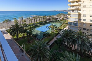 Sports court - ALGARROBO COSTA - Nice private apartment in urbanisation with pool and free WiFi. (Algarrobo)