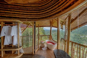 Property grounds - 3 Bdr - The Dream Cliffside Bamboo Villa By Avana (Klungkung)