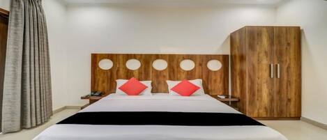 Classic Room | 1 bedroom, premium bedding, free minibar items, free WiFi