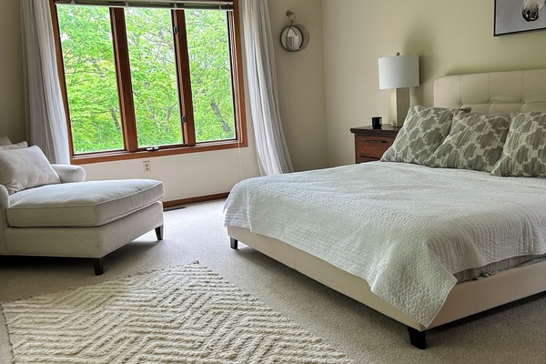 4 bedrooms, iron/ironing board, travel crib, free WiFi