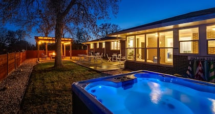 Lake Loveland Stunner w/ Hot Tub, Pergola and Fire Pit