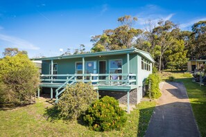 Exterior - Sea Home with a view - Pet friendly (Pambula Beach)