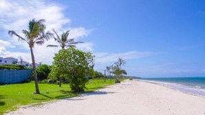 Unclassified image, 2 of 35, button - Nimoh's Cozy Beachroad One Bedroom (Mtwapa)
