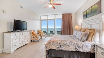 3 bedrooms, desk, WiFi, bed sheets