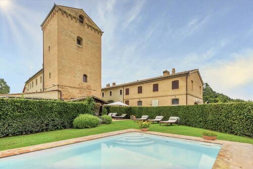 Villa Zambra by MMega