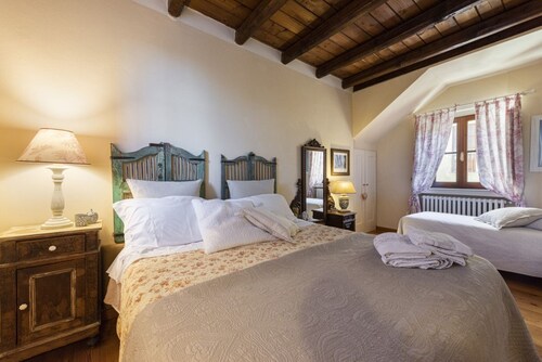 Villa Zambra by MMega