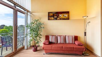 Televisión, reproductor de DVD, estéreo