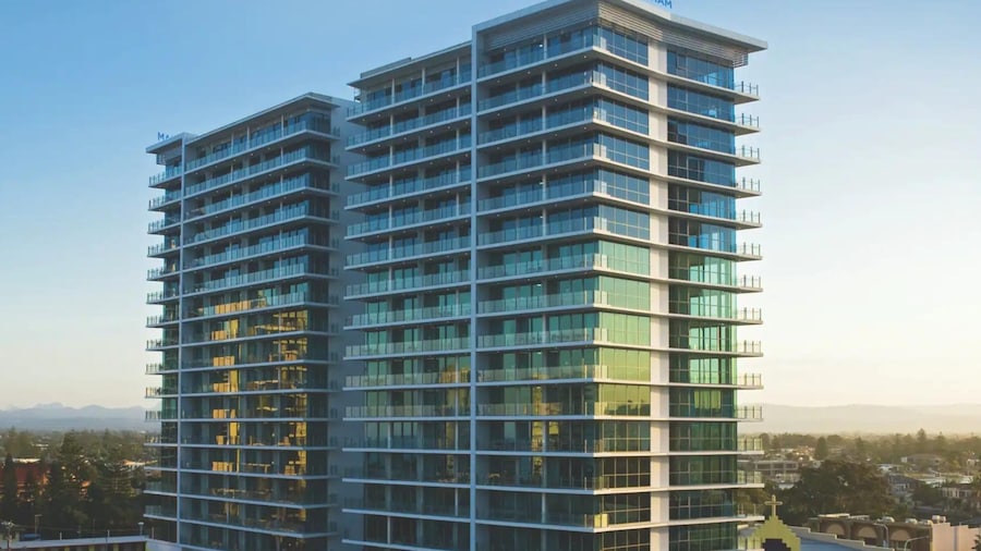 Elston Apartments - Q Stay