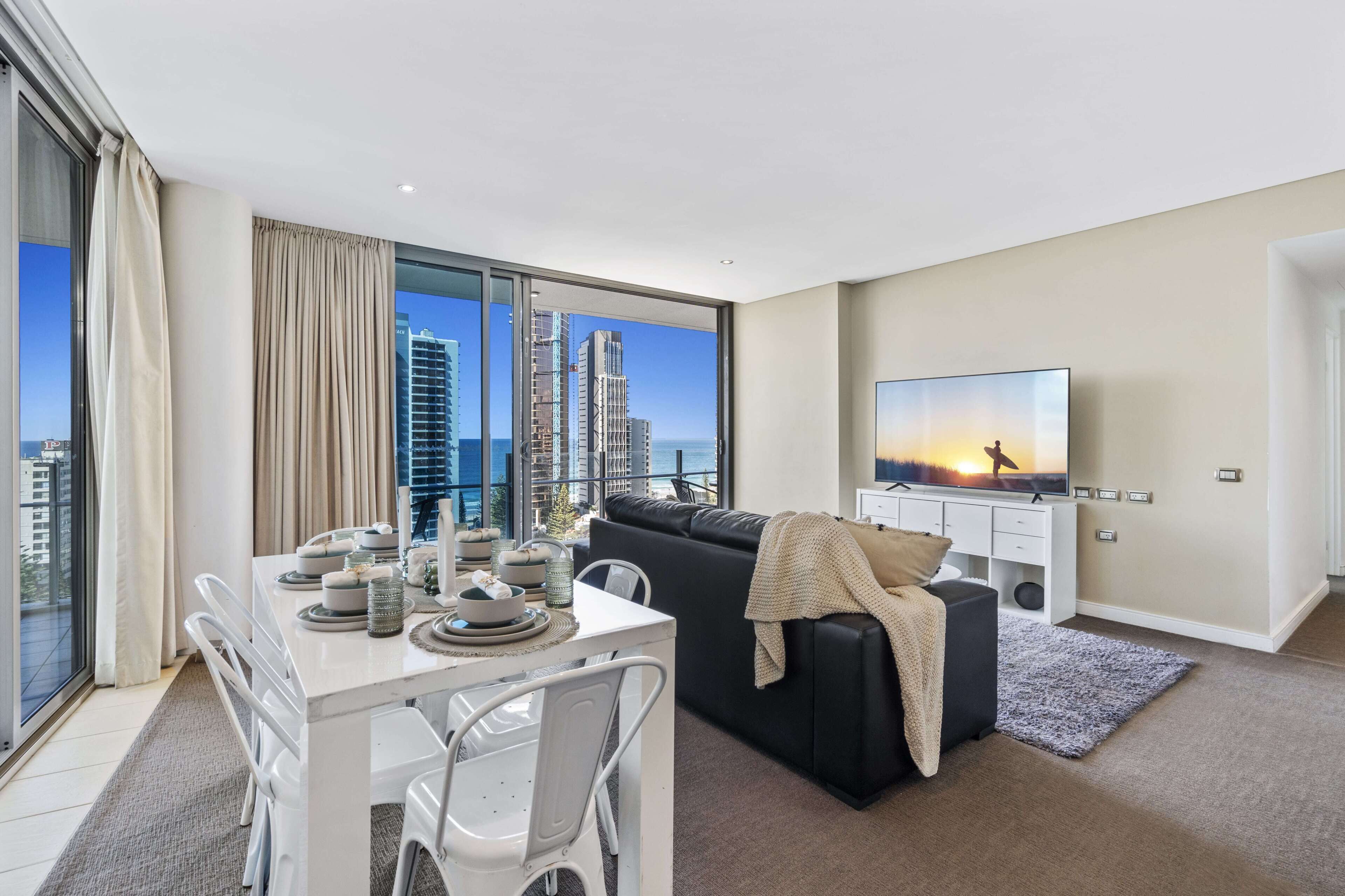 Apartment, 2 Bedrooms, Ocean View | Living area
