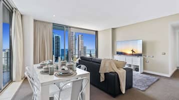Apartment, 2 Schlafzimmer, Meerblick | Wohnbereich
