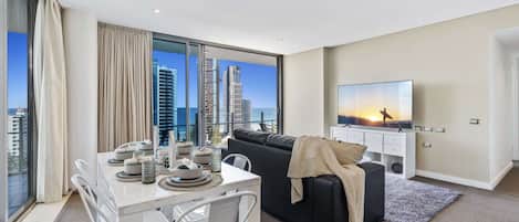 Apartment, 2 Bedrooms, Ocean View | Living area
