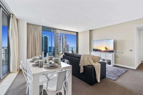 Elston Apartments - Q Stay