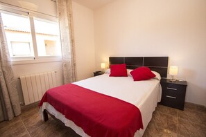 5 makuuhuonetta, silitysrauta/-lauta, ilmainen Wi-Fi