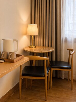 Comfort Triple Room | Egyptian cotton sheets, premium bedding, down comforters - Hemu House (Xiangxi)