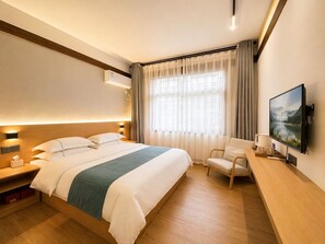 Comfort Double Room | Egyptian cotton sheets, premium bedding, down comforters - Hemu House (Xiangxi)